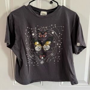 Grey cropped graphic tee